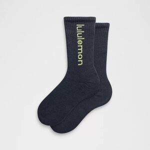 NWT Lululemon Daily Essential Crew Socks *Wordmark Logo Size Medium TRNVY/SOUR